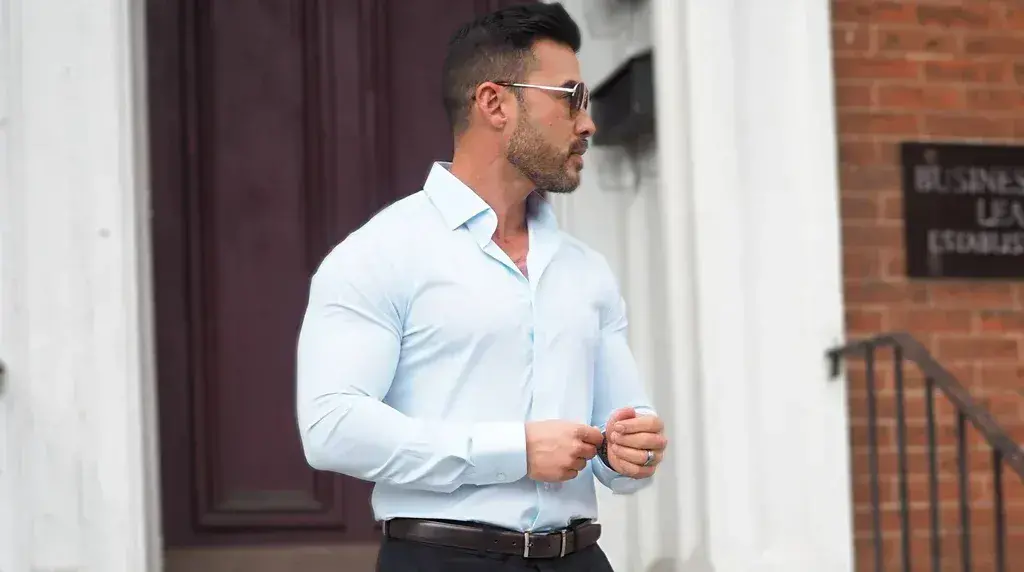 muscle fit vs. slim fit shirts 
