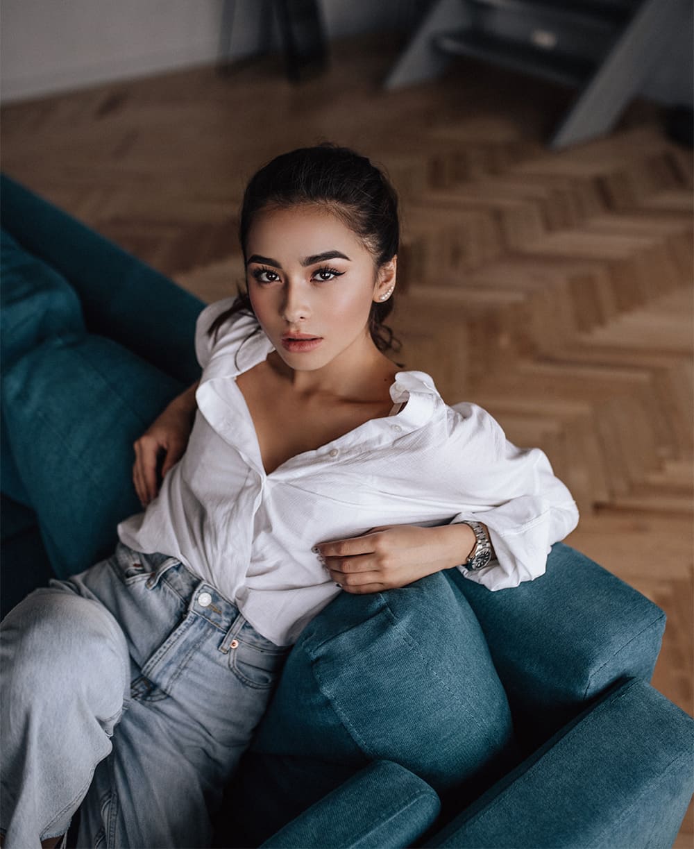 model poses