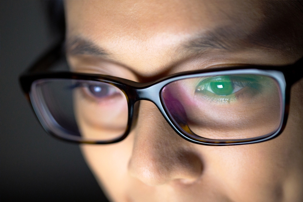 Do you know how screen protection glasses protect you?