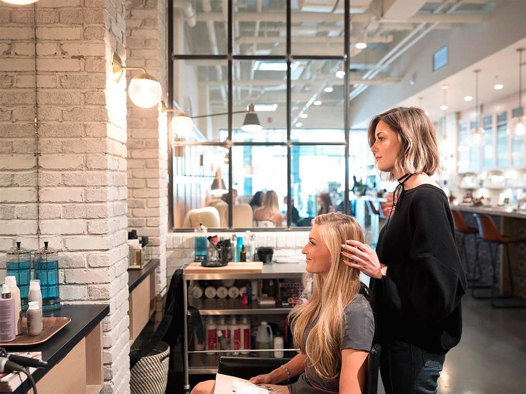 5 Amazing Benefits of Salon Booking System to Improve Business Performance