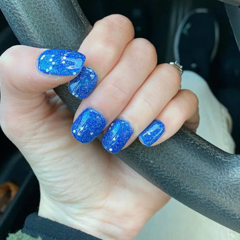 Dreamy Blue: Nail Designs for Short Nails