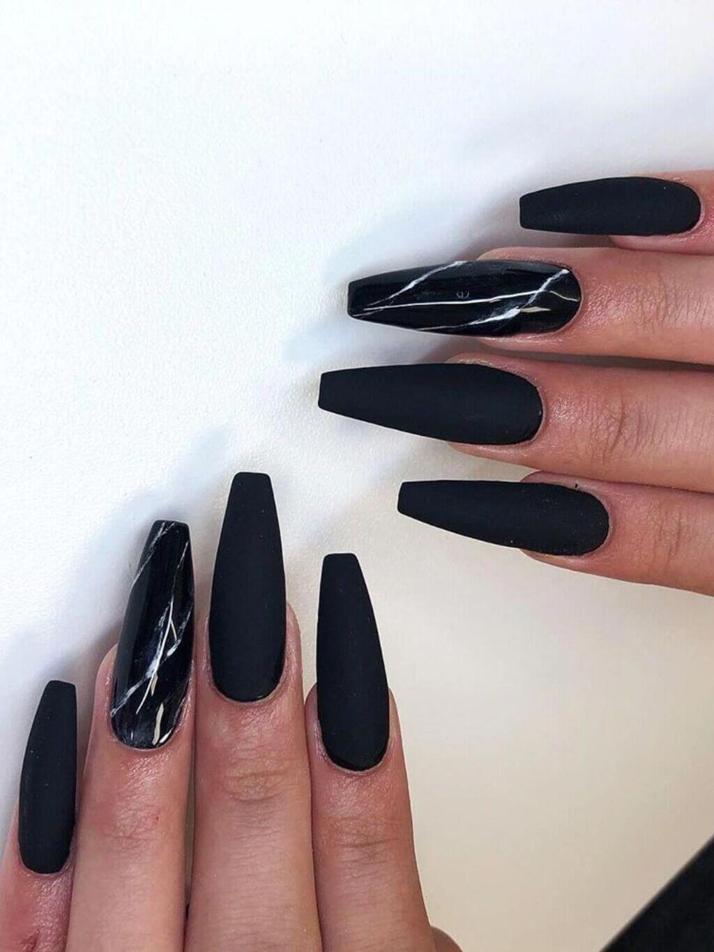 black glitter nails