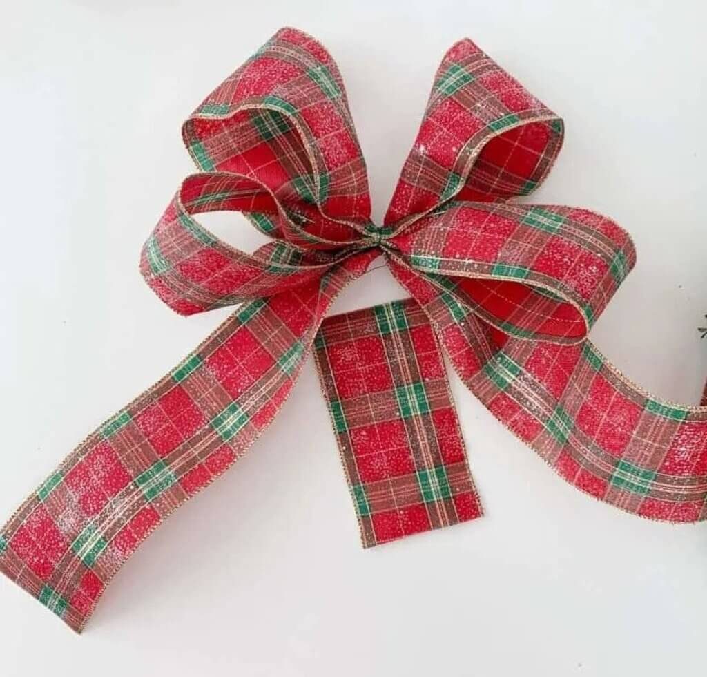 how to make a bow out of ribbon