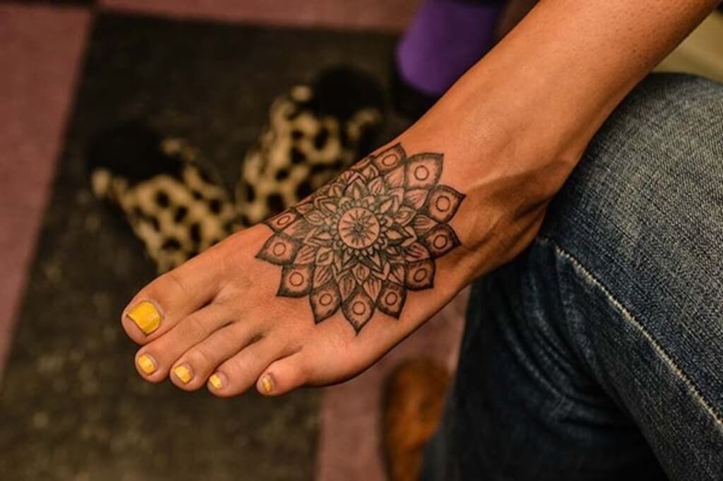 Foot Tattoo Designs For Women Quotes. QuotesGram