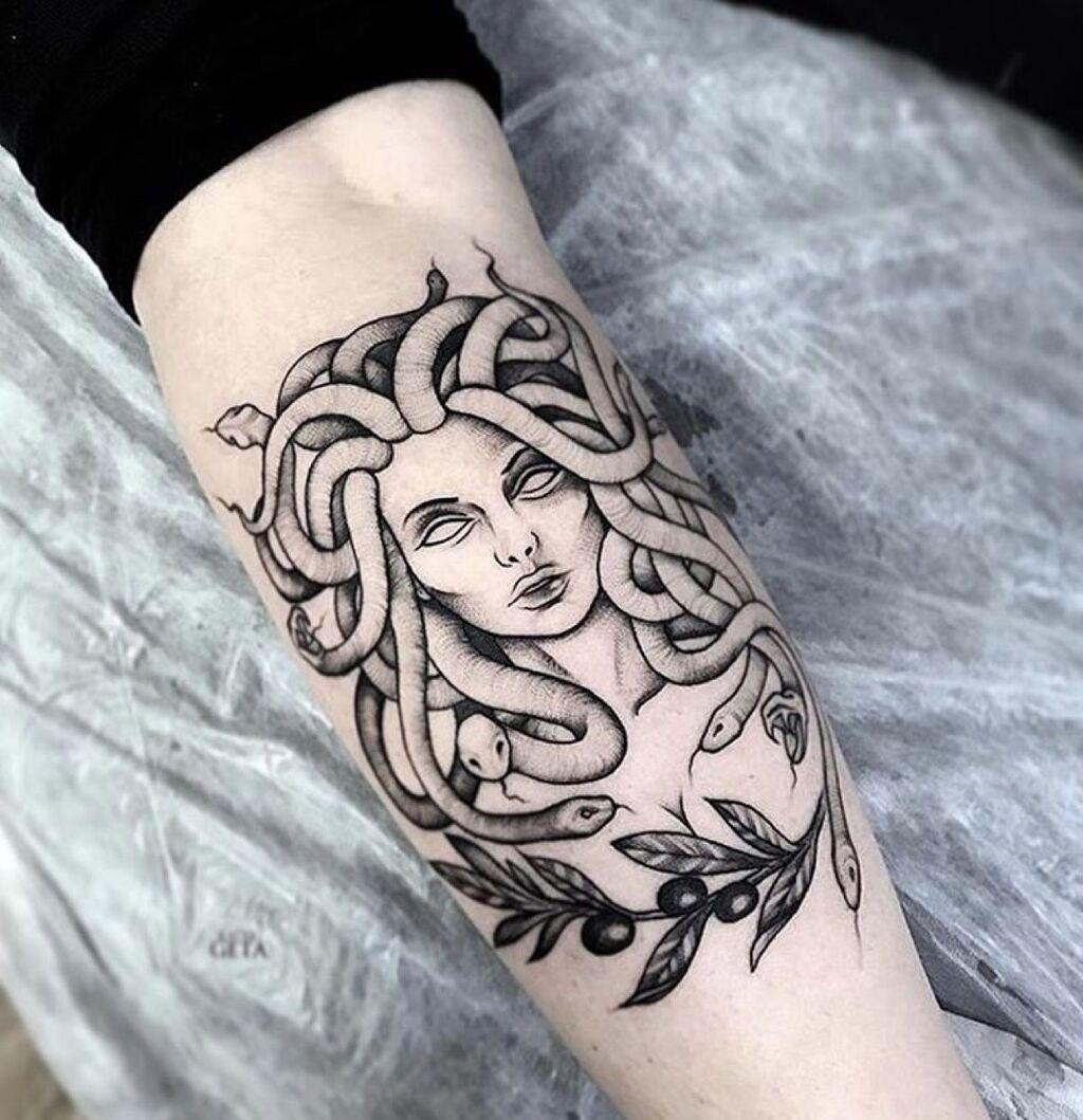 Beautiful Medusa Tattoo Designs With Meanings Fashionterest 