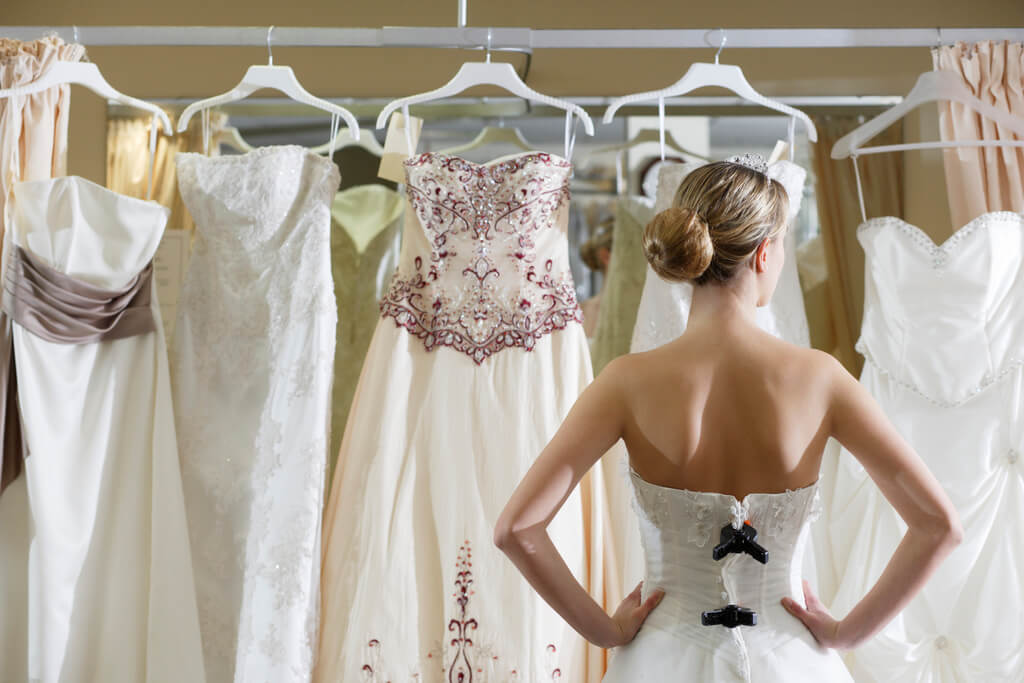 Wedding Dress Shopping Mistakes