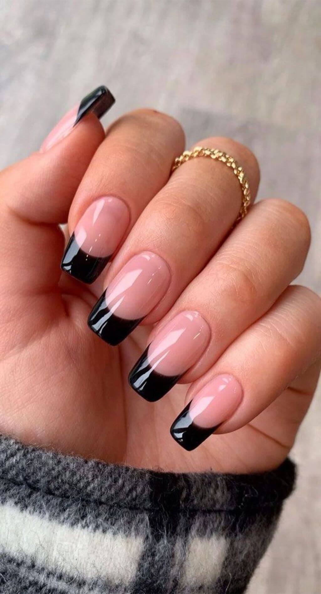 different color french tip nails