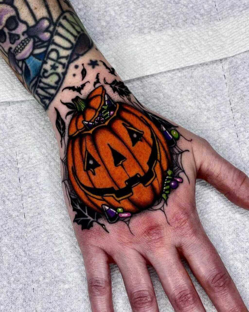 Tatuagens de mão de Halloween para homens