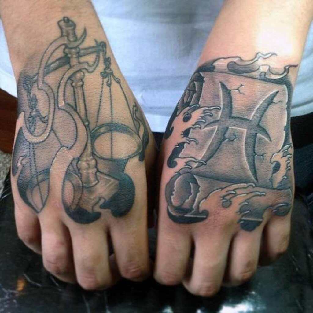 Homens com tatuagem de mão do signo do zodíaco