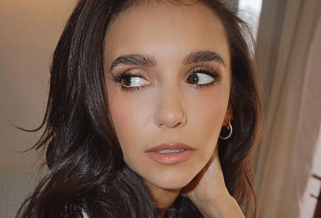eyelash growth serum