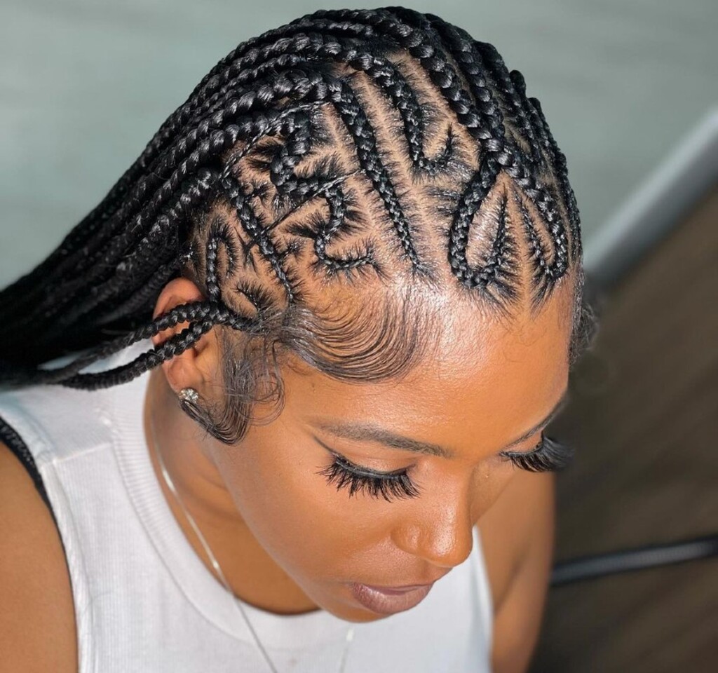 knotless braids with heart on side
