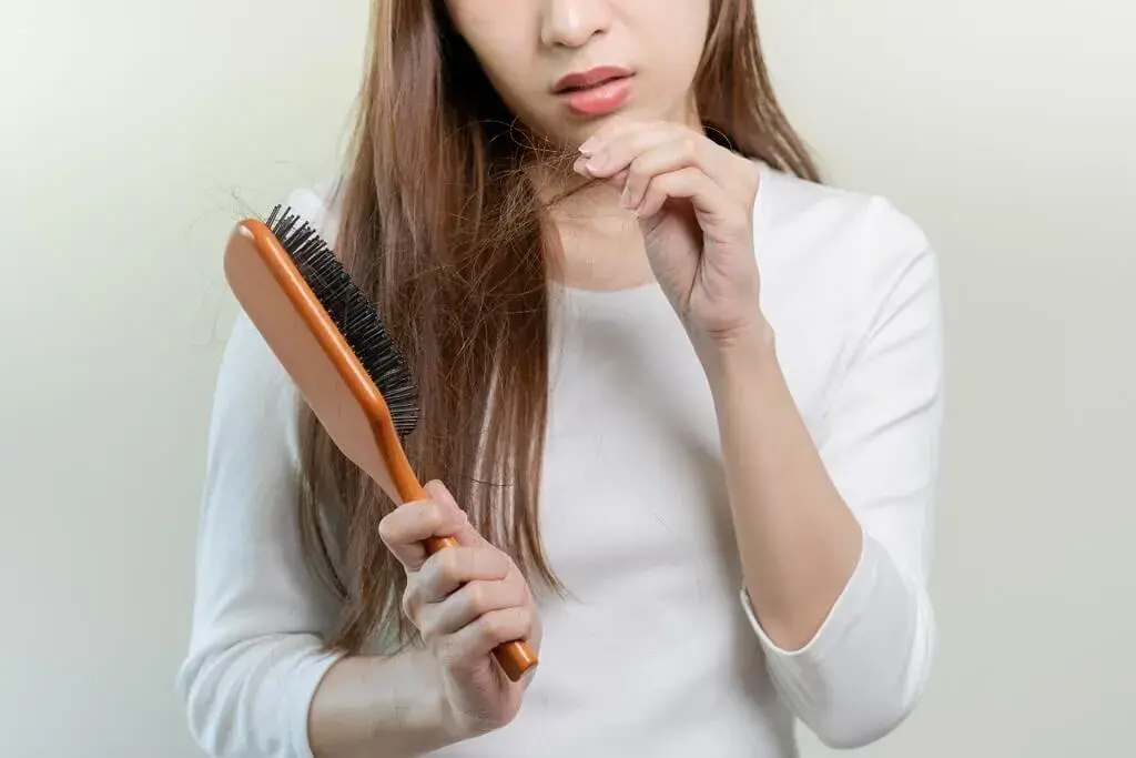 Effects of Untreated Oily Hair