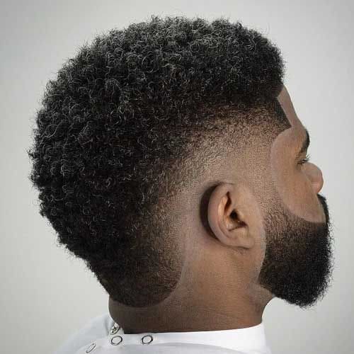 Cortes de cabelo desbotados para homens negros