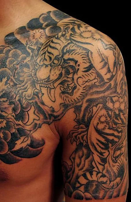 Tiger Shoulder Tattoos for Men