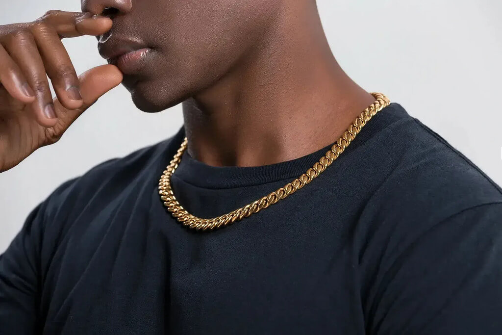 The Golden Touch: A Stylish Exploration of Men’s Jewelry
