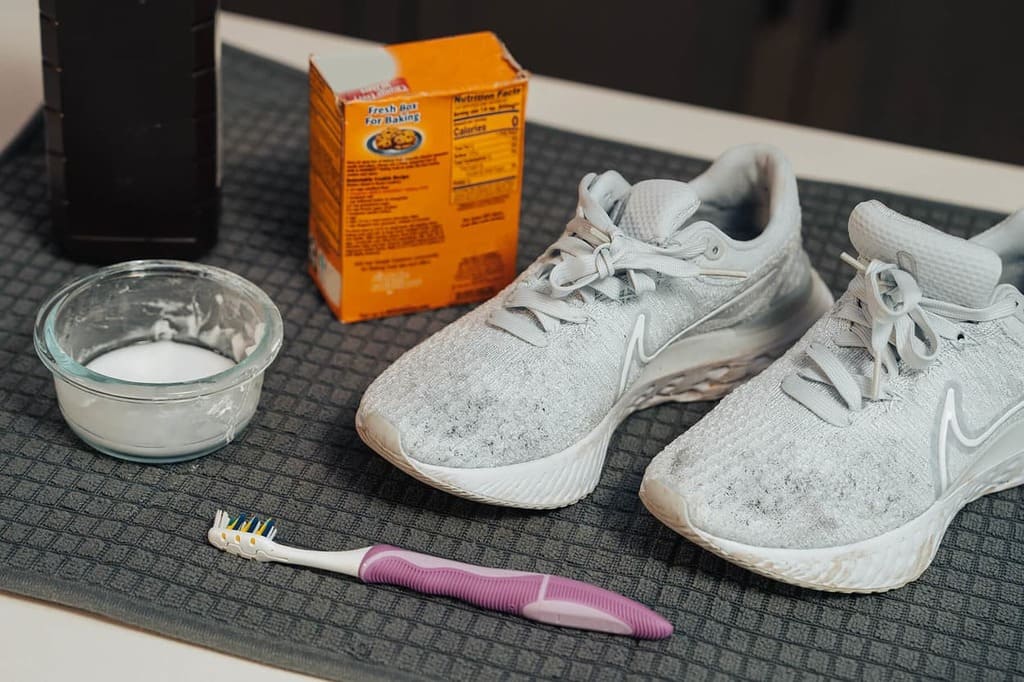 how to clean white converse