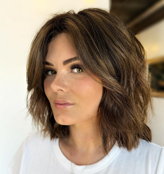 Shoulder Length Haircuts for Women with Layers Straight Hair
