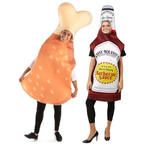 Funny couple's Halloween costume